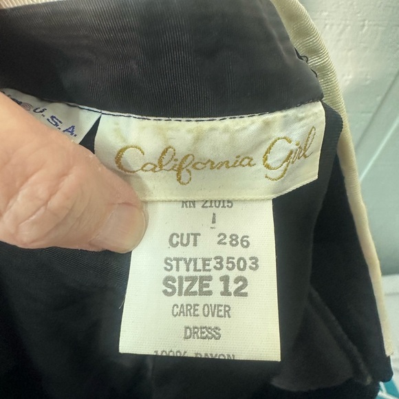 California Girl Vintage Black with White Trim Velour Dress Size 12 GUC - Picture 7 of 7